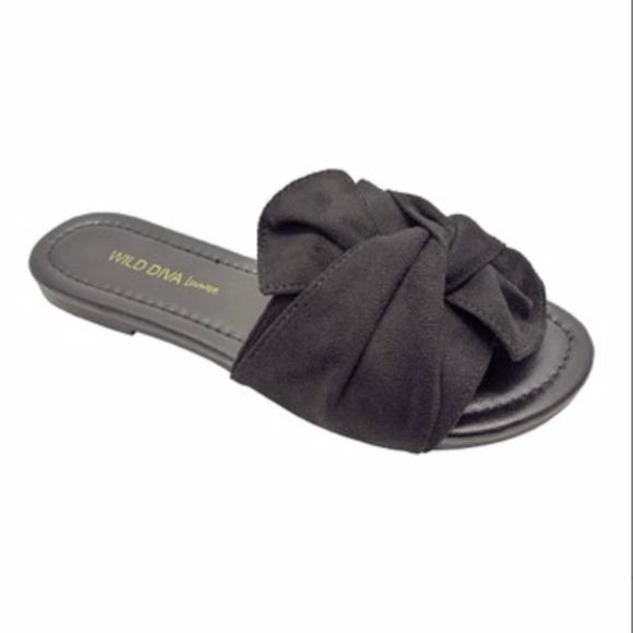 Wild Diva Shoes - 5/$25 WILD DIVA MIAMI BOW SLIDES